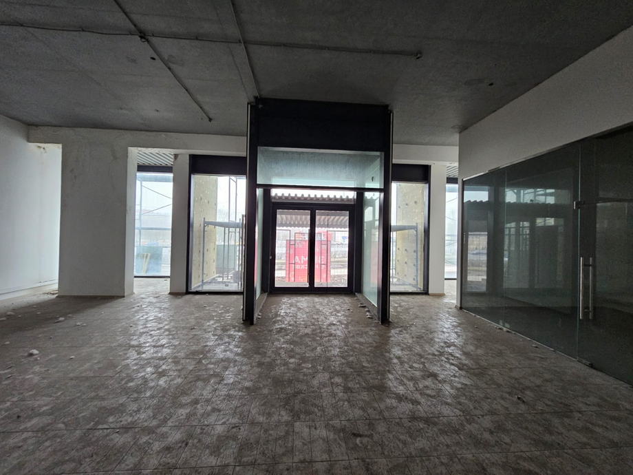 Современный строящийся бизнес центр на первой линии Проспекта Мира